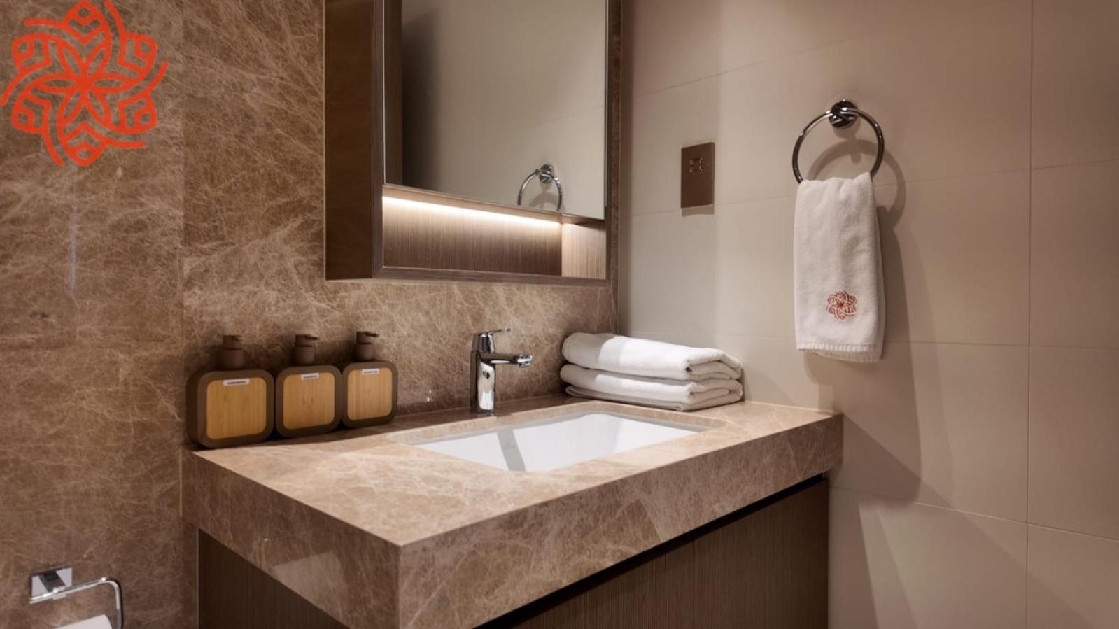Beachfront 1 Bedroom Apartment Dubai